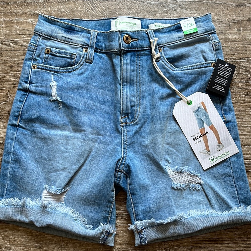 NWT RE GENERATION BERMUDA SHORTS